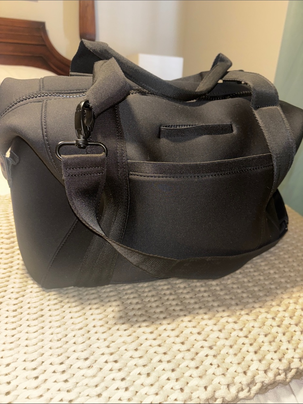 Quince Black Travel Duffel Bag with Front Pocket